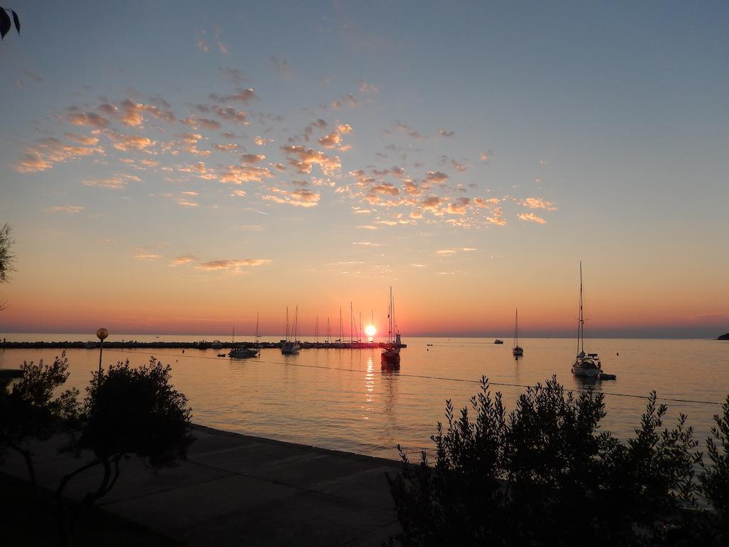Apartments Nautica Novigrad  ภายนอก รูปภาพ