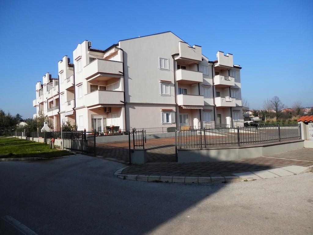 Apartments Nautica Novigrad  ภายนอก รูปภาพ