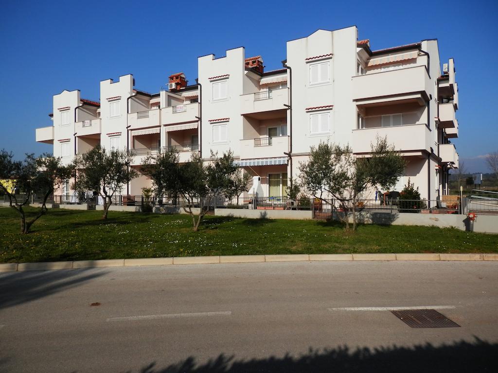 Apartments Nautica Novigrad  ภายนอก รูปภาพ